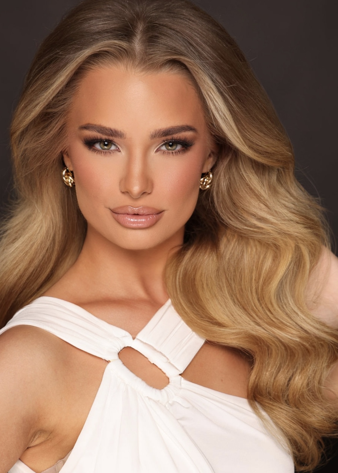 Kaitlyn R Humphrey